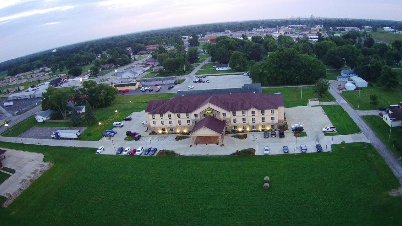 Countryview Inn & Suites Robinson Exterior foto